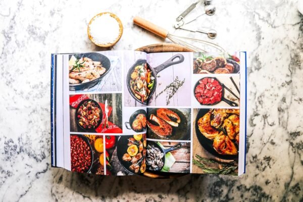 The Complete Cast Iron Cookbook: A Tantalizing Collection of... - Image 5